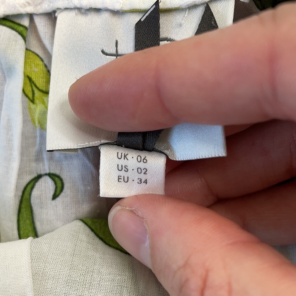 HD in Paris Anthro sheer floral lace top - Picture 7 of 7